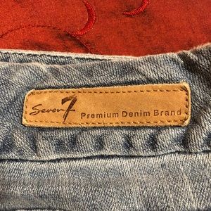 Seven brand jeans. Sz 24 gently worn & comfy